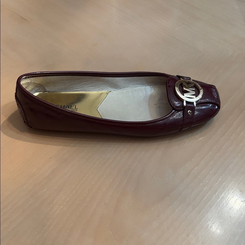 Michael Kors Fulton Merlot Ballet Flat With Gold MK Logo - Size 9.5 M - Picture 3 of 9